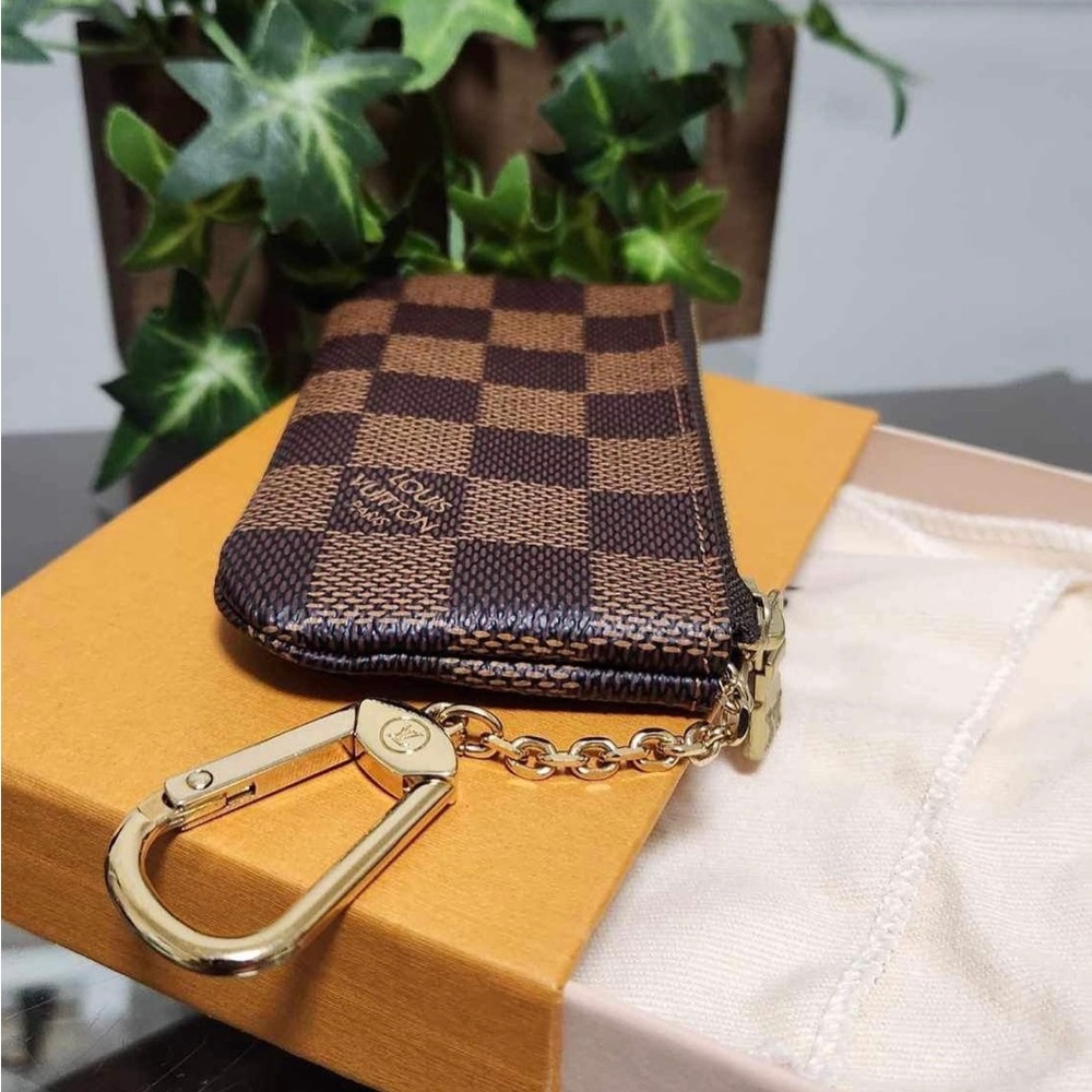 Louis Vuitton Damier Ebene Key Pouch/ Coin Cles